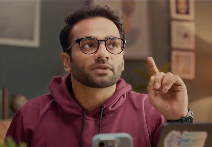 A founder mid-pitch — Bharat Startup Yatra